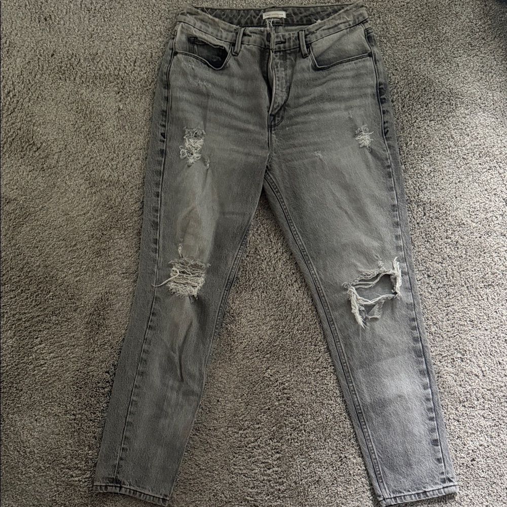 Good American Distressed Skinny Jeans in Gray